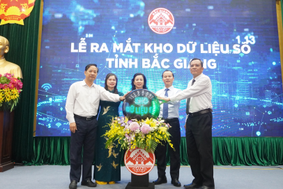 FPT IS accompanies Bac Giang to tackle data digitalization problem