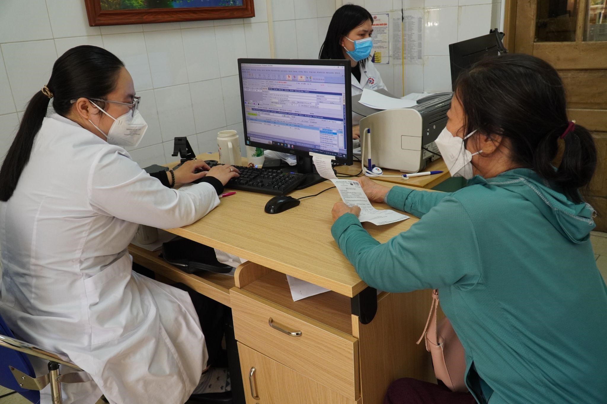 Fpt Partners With Quang Ninh General Hospital Doctors Use Electronic Treatment Protocols 1768560848