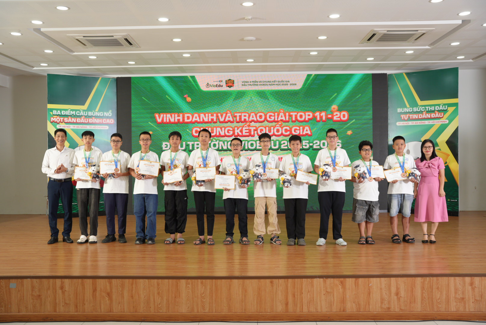 Cac Ban Thi Sinh Dat Top 11 20 Toan Quoc Duoc Vinh Danh Tai Diem Cau Mien Trung 1785494274 1785935979