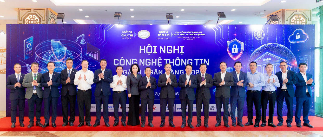 Lanh Dao Nhnn Va Lanh Dao Ngan Hang Thuong Mai Doanh Nghiep Cong Nghe Chup Anh Ky Niem 1784111720 1790152352