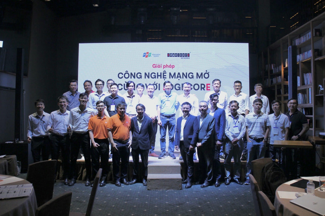 Fpt is and edgecore discuss open network technology solutions with
