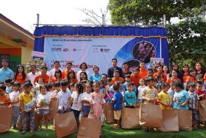 FPT builds schools, gives love to children in Binh Phuoc