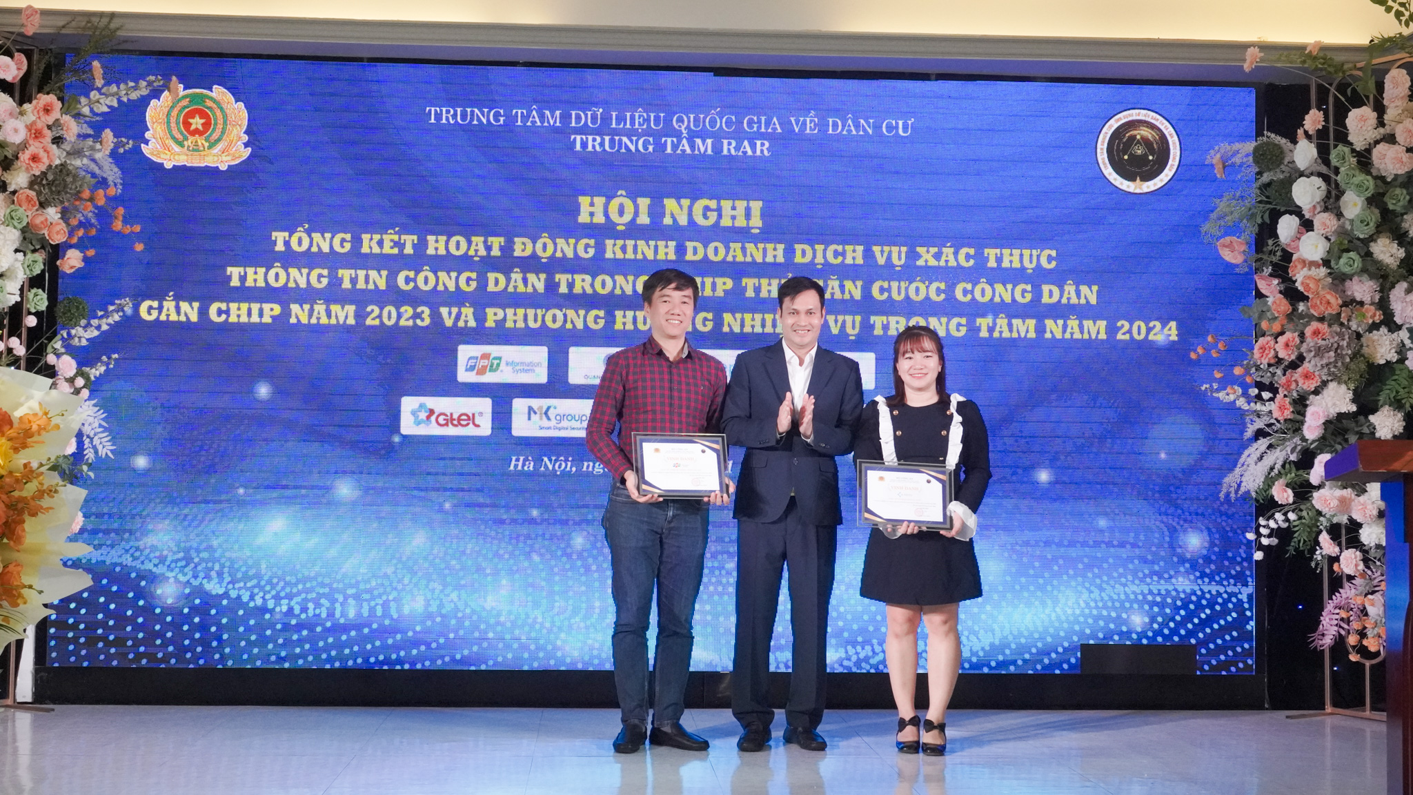Certificate of Merit from the Vietnam Ministry of Public Security for the achievement of bringing Project 06 into practice – Innovative product and service provider in 2023 category