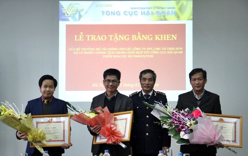 Certificate of Merit from Vietnam’s Minister of Finance for FPT IS’s implementation of VNACCS/VCIS project in coordination with General Department of Vietnam Customs