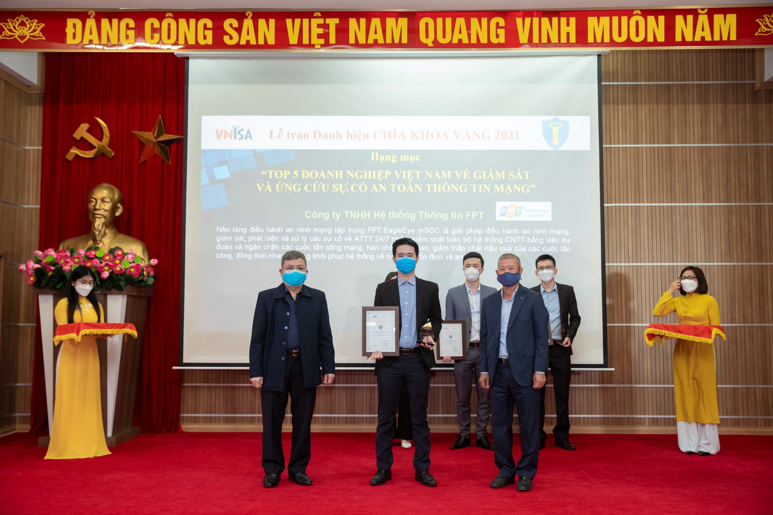 2021 Golden Key Awards – Top 5 Vietnamese Enterprises in Monitoring and Responding To Cybersecurity Incidents category