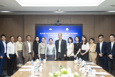 FPT greets the delegation of the Securities Commission Office and large enterprises of Laos