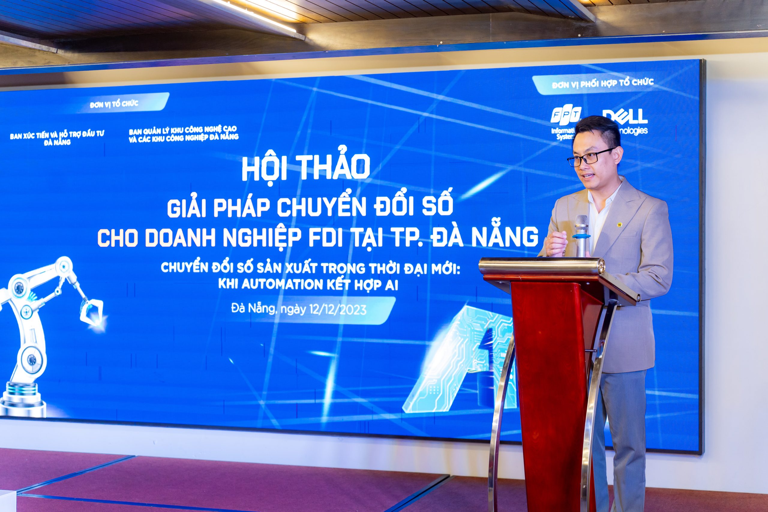 1. Ông Lê Hoàng Phúc Phó Giám đốc Ban Xúc Tiến Và Hỗ Trợ đầu Tư Đà Nẵng Kỳ Vọng Hội Thảo Sẽ Là Tiền đề Quan Trọng Mở Ra Các Cơ Hội Hợp Tác Sâu Rộng Về Chuyển đổi Số.