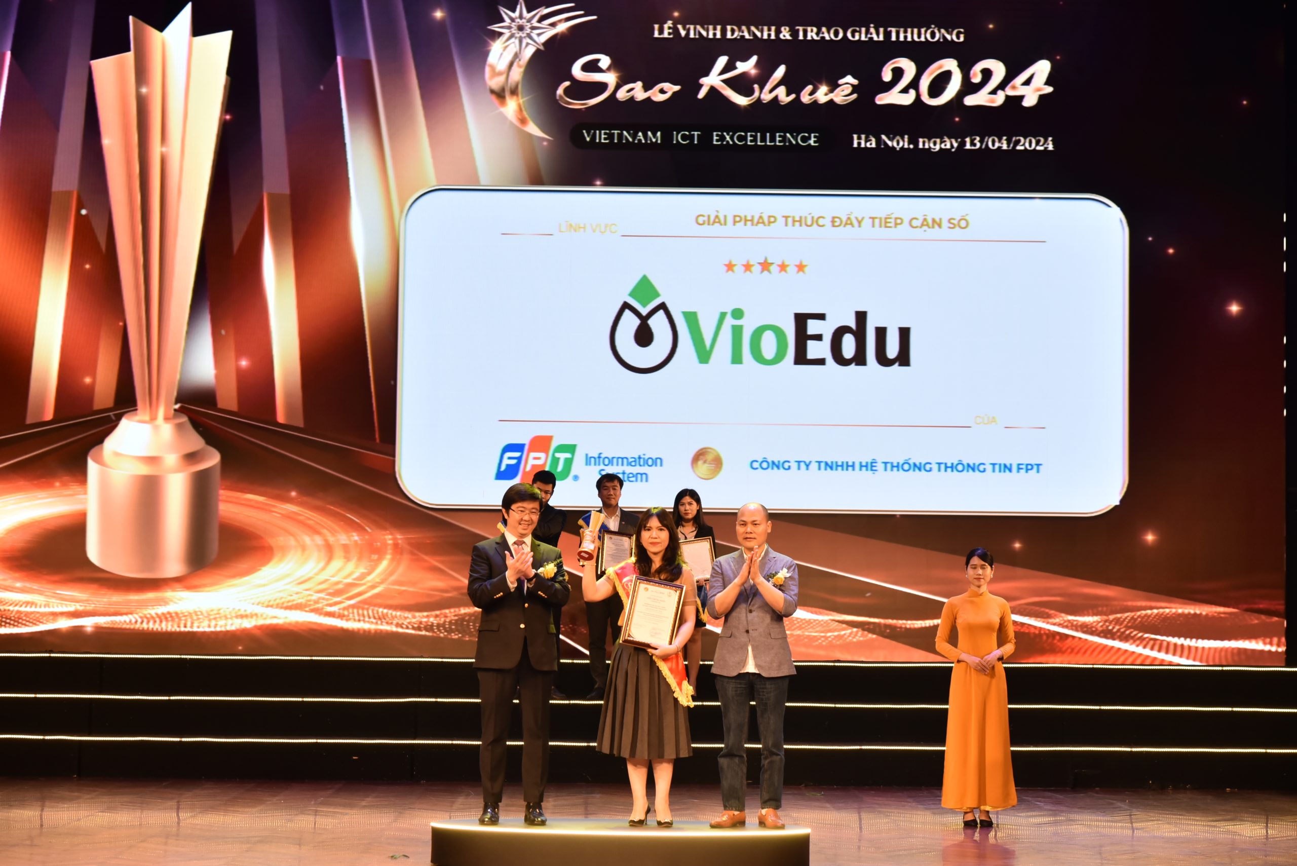 Hệ thống giáo dục trực tuyến – VioEdu đạt Giải thưởng Sao Khuê 2024 (xếp hạng 5 sao)