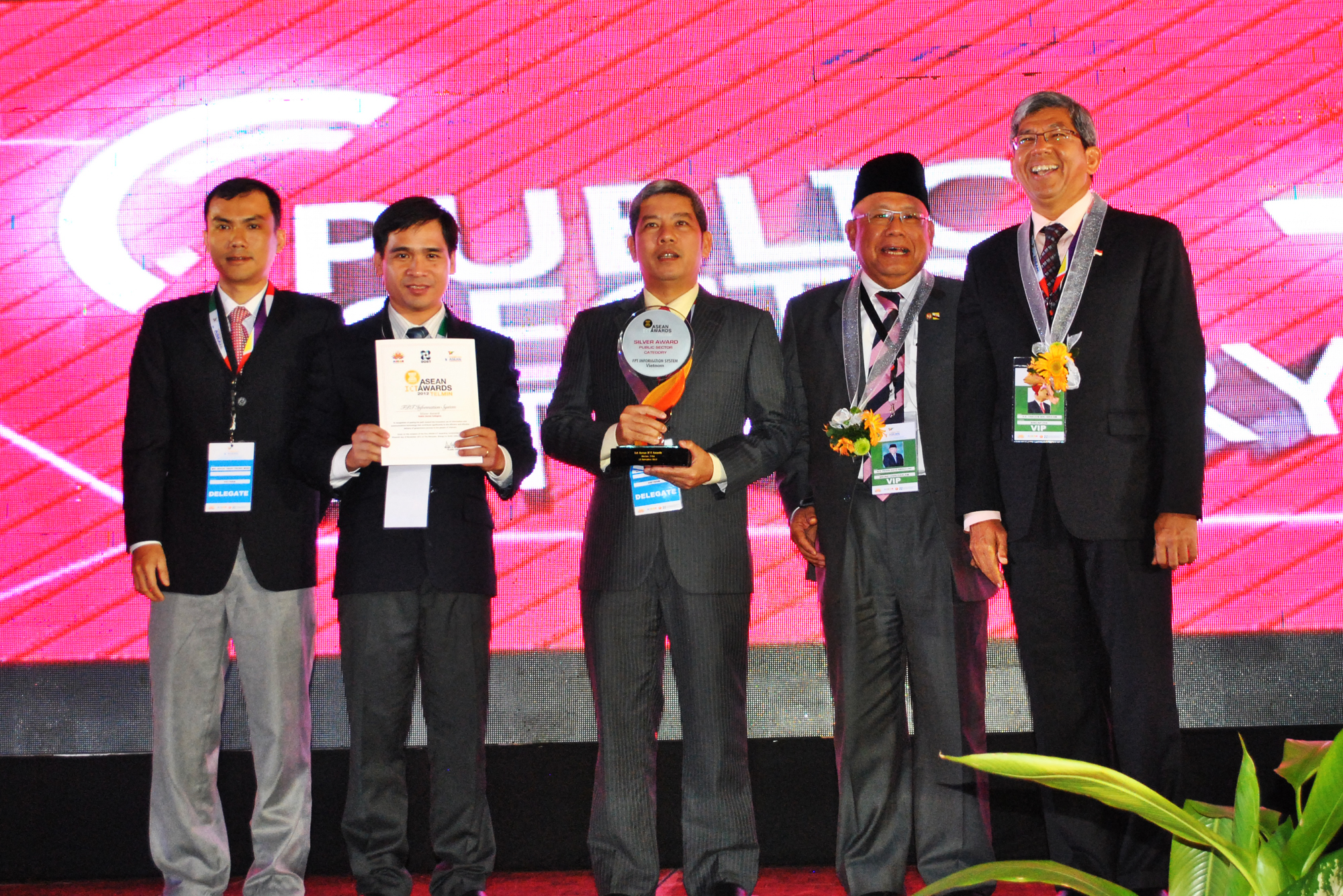 Hệ thống thông tin chính quyền điện tử – FPT.eGOV đạt Giải Bạc – Giải thưởng Công nghệ thông tin – Truyền thông Đông Nam Á (ASEAN ICT Awards – AICTA) 2012