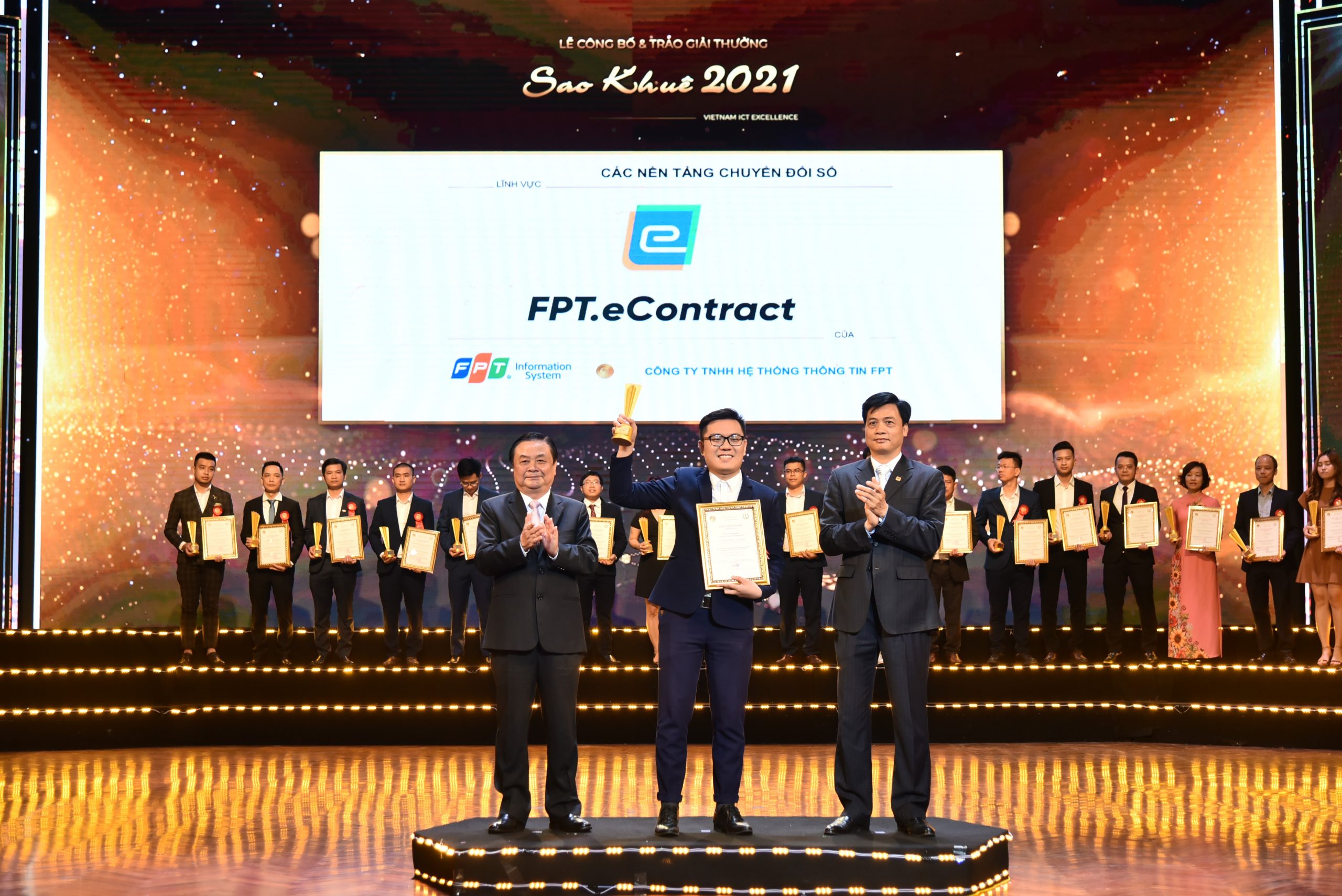 Phần mềm hợp đồng điện tử – FPT.eContract đạt Giải thưởng Sao Khuê 2021