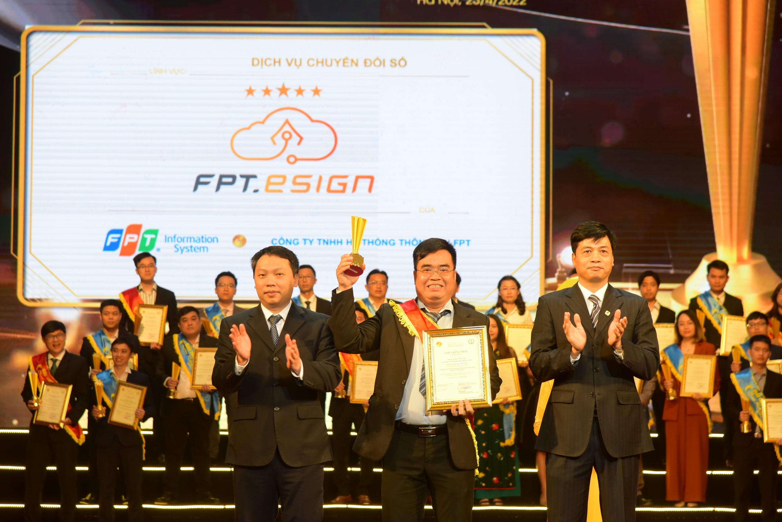 Chữ ký số từ xa – FPT.eSign đạt Giải thưởng Sao Khuê 2022 (xếp hạng 5 sao)