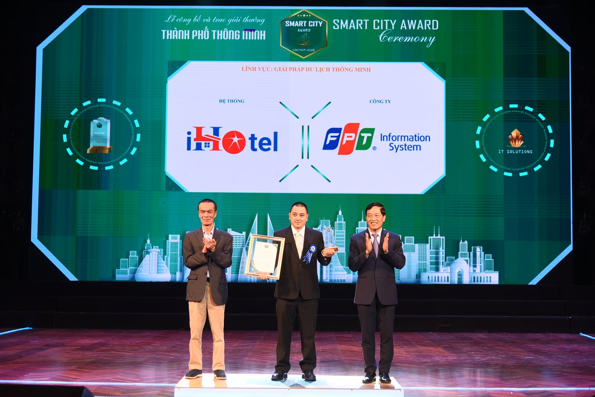Hệ thống quản lý khách sạn thông minh – FPT.iHotel đạt Giải thưởng Thành phố thông minh Việt Nam 2020