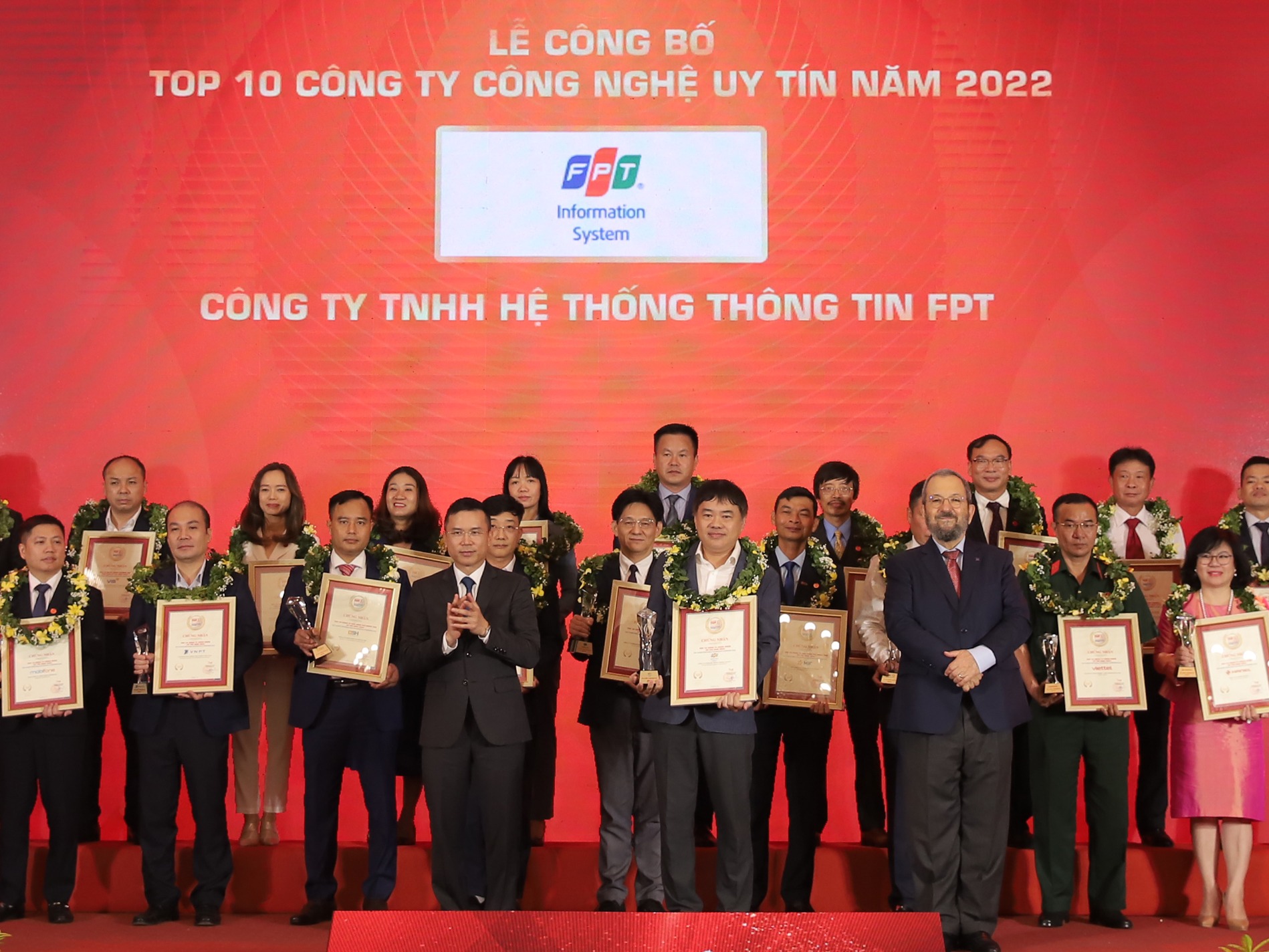 Top 10 Công ty Công nghệ Uy tín Việt Nam 2022 (Hạng mục: Top 10 Công ty Công nghệ cung cấp Dịch vụ, giải pháp Phần mềm & Tích hợp hệ thống uy tín năm 2022)