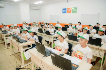 Chung kết và trao giải Đấu trường VioEdu 2025: Sự kiện offline thu hút 2,600 thí sinh, bùng nổ cảm xúc