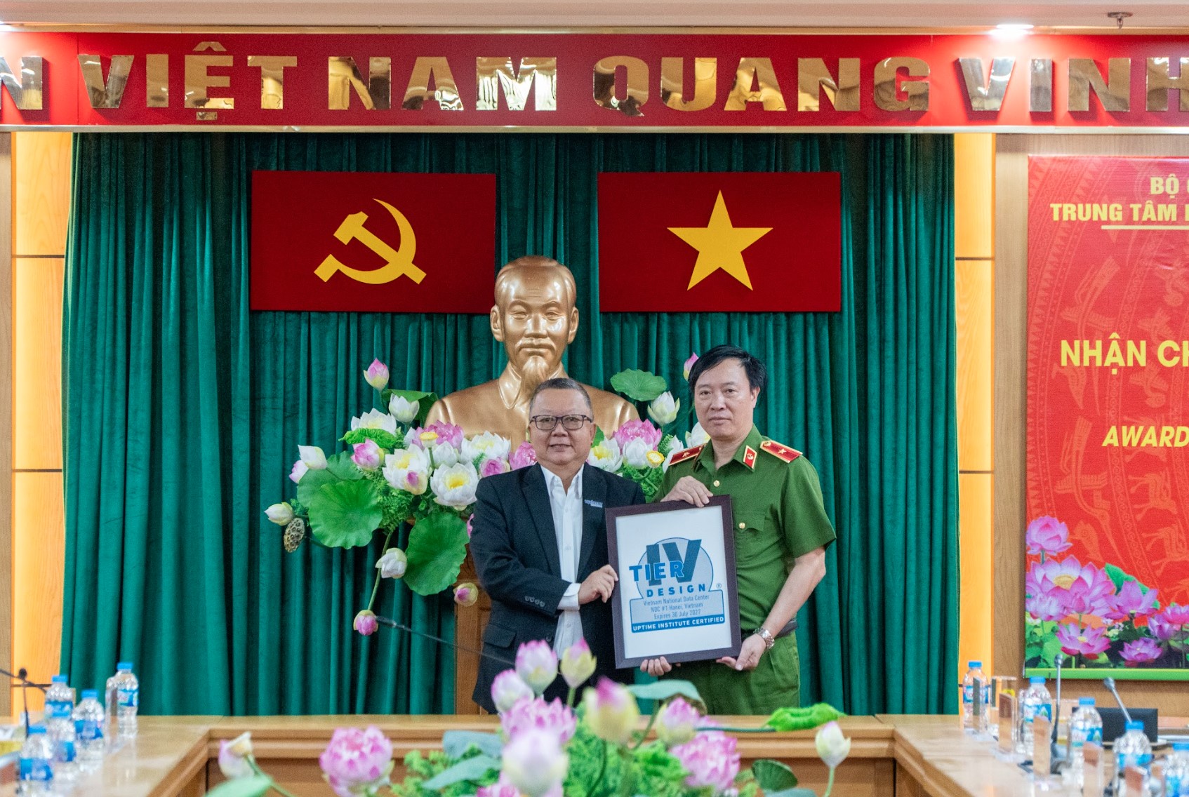 Lễ Công Bố 1759137684