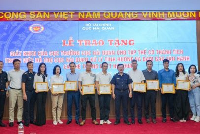 Cục Hải quan Việt Nam khen thưởng FPT vì đóng góp xuất sắc trong chuyển đổi số và ứng dụng CNTT