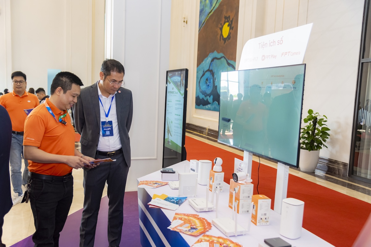 FPT sẵn sàng cùng tỉnh Quảng Ninh trở thành “điểm đến chiến lược của dòng vốn đầu tư” bằng công nghệ số 11 5 1764140693