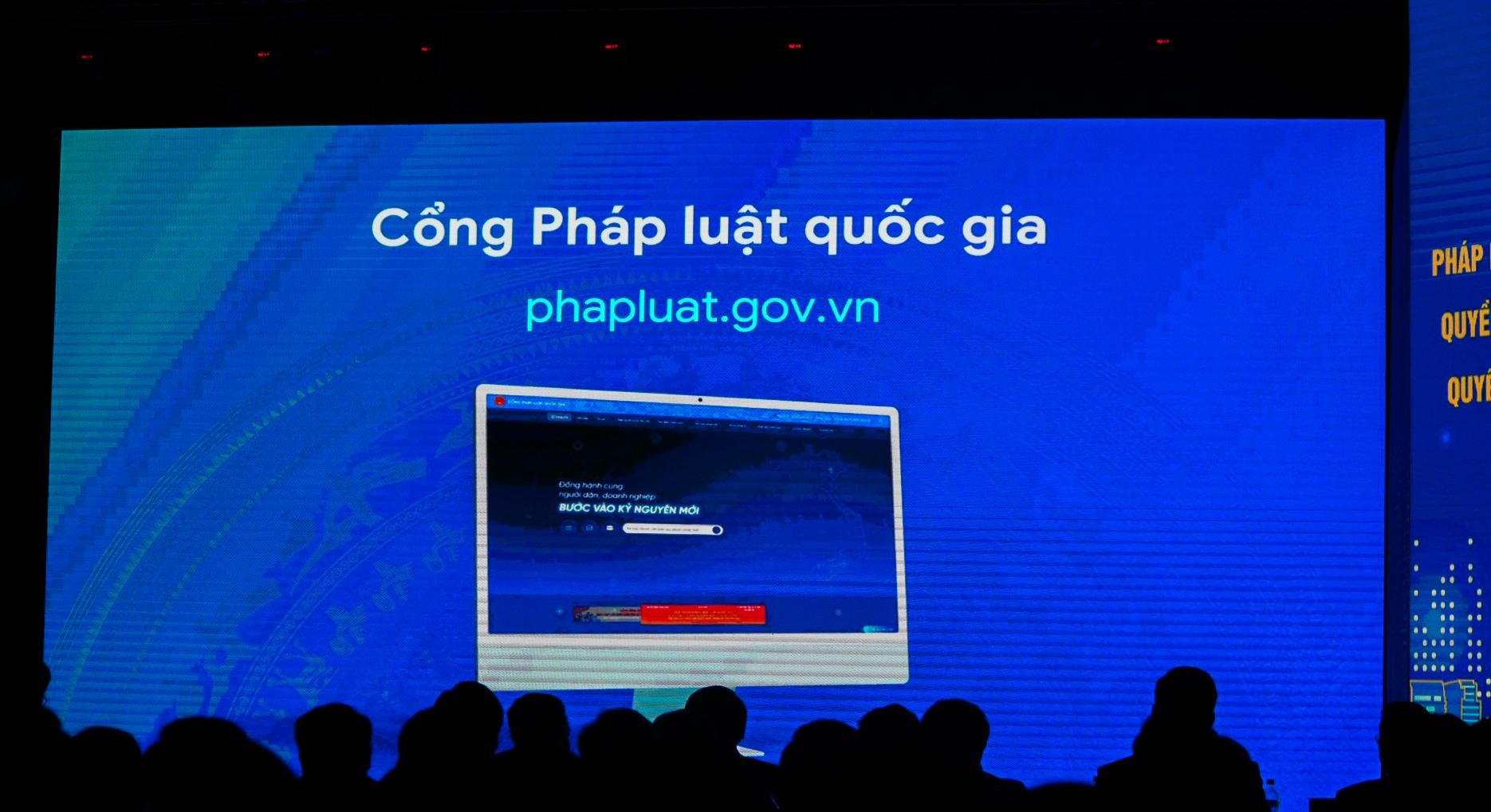 FPT song hành cùng Bộ Tư pháp ra mắt Cổng Pháp luật quốc gia, bước tiến chiến lược cho chuyển đổi số lĩnh vực pháp luật 8 Cổng Pháp Luật Quốc Gia được được Giới Thiệu Tại Sự Kiện 1762745175