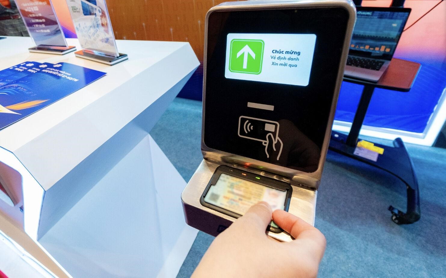 Hệ sinh thái giải pháp FPT kiến tạo các giá trị thực tiễn đưa đề án 06 vào cuộc sống 9 Tại Metro Số 1 Bến Thành Suối Tiên, Cccd Lần đầu Tiên được Sử Dụng Thay Thế Vé Tàu 1766051532