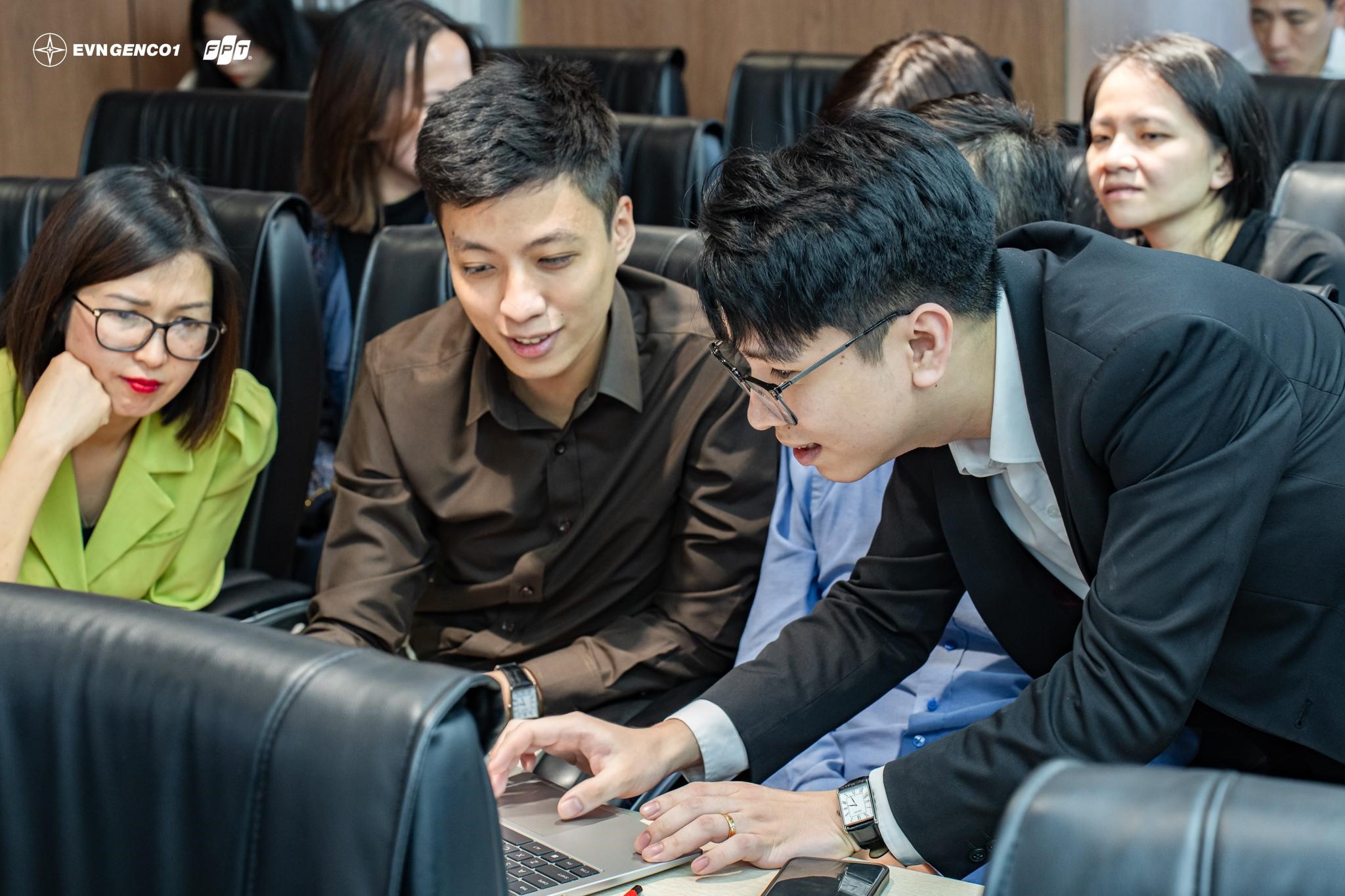 FPT song hành cùng EVNGENCO1 tổ chức hội thảo, rút ngắn khoảng cách từ chiến lược đến thực thi tự động hóa 5 Thông Qua Sự Hướng Dẫn Của Các Chuyên Gia Fpt, Các Nhóm đã Xây Dựng Và Bảo Vệ ý Tưởng Trước Ban Giám Khảo 1767154273