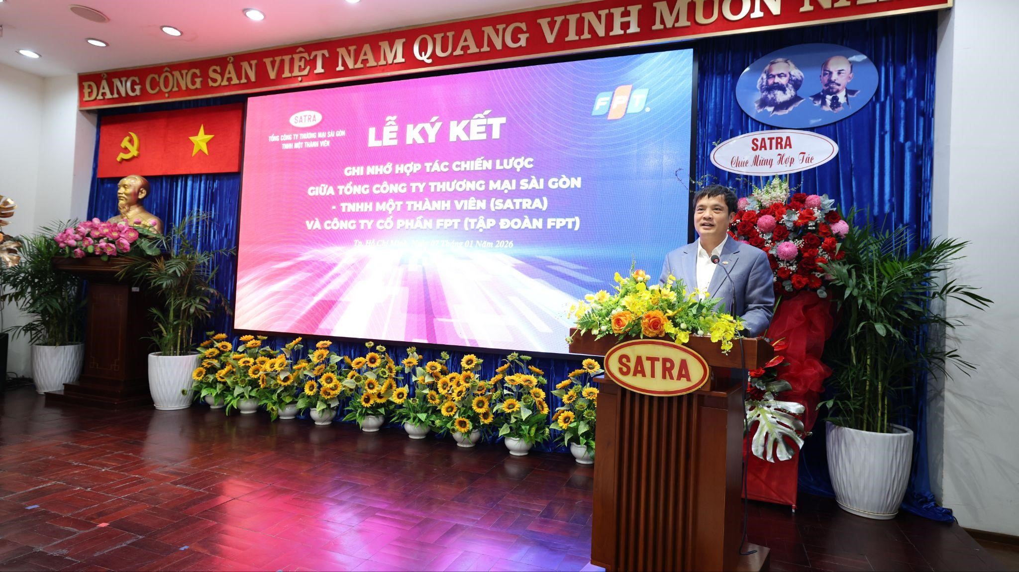 SATRA và FPT ký kết hợp tác thúc đẩy chuyển đổi số trong lĩnh vực thương mại – dịch vụ 9 Ảnh 4 Ông Nguyễn Văn Khoa, Tổng Giám đốc Tập đoàn Fpt Chia Sẻ Hai Bên Sẽ Cùng Triển Khai Các Sáng Kiến Chuyển đổi Số Nhằm Thúc đẩy Sự Phát Triển Bền Vững Của Lĩnh Vực Thương Mại – Dịch Vụ 1767841060