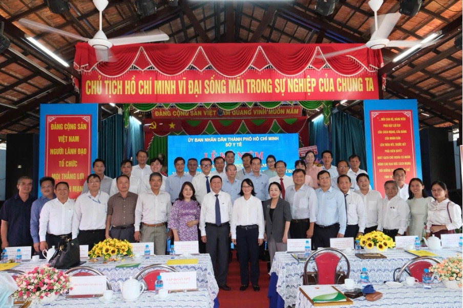 FPT song hành cùng Bộ Y tế triển khai cơ sở dữ liệu Cơ sở trợ giúp xã hội TP.HCM, đánh dấu bước tiến số hóa an sinh 4 Các đại Biểu Tham Dự Sự Kiện 1774401877