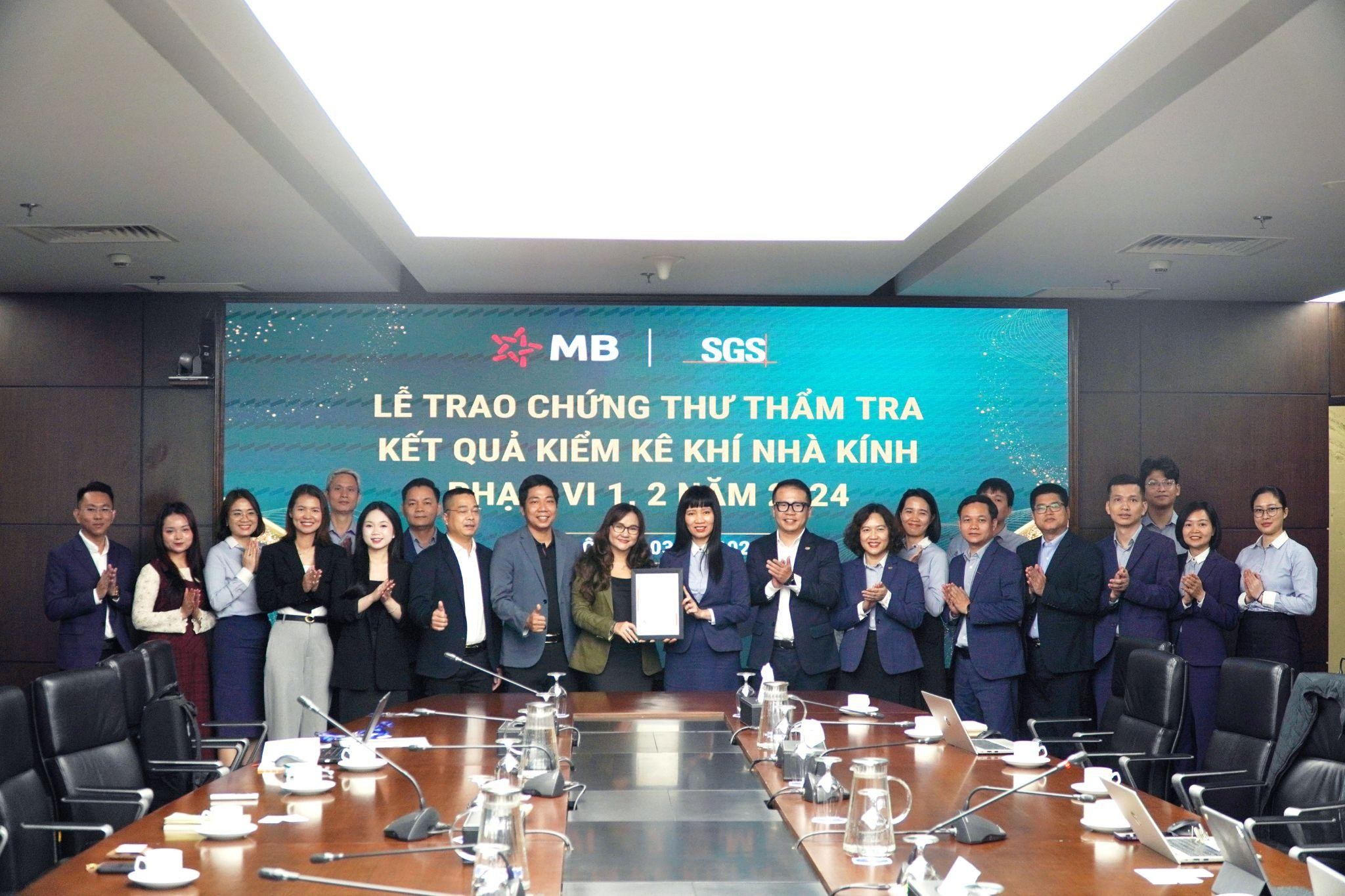 MB Bank nhận chứng thư ISO 14064-1 cho báo cáo kiểm kê khí nhà kính xây dựng trên nền tảng VertZéro của FPT 6 Lễ Mb Bank Nhận Chứng Thư Iso 14064 1 Cho Báo Cáo Kiểm Kê Khí Nhà Kính Xây Dựng Trên Nền Tảng Vertzéro Của Fpt 1773290302
