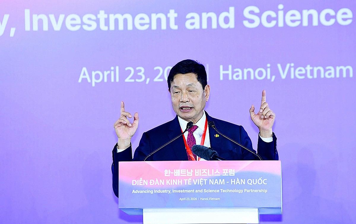 FPT ký hợp tác với hiệp hội mảng thiết kế chip bán dẫn hàng đầu Hàn Quốc nhân chuyến thăm cấp Nhà nước của Tổng thống Lee Jae Myung 4 Anh Trương Gia Bình Chủ Tịch Tập đoàn Fpt Chia Sẻ Tầm Nhìn Chiến Lược Về Hợp Tác Giữa Việt Nam Hàn Quốc 1777028821