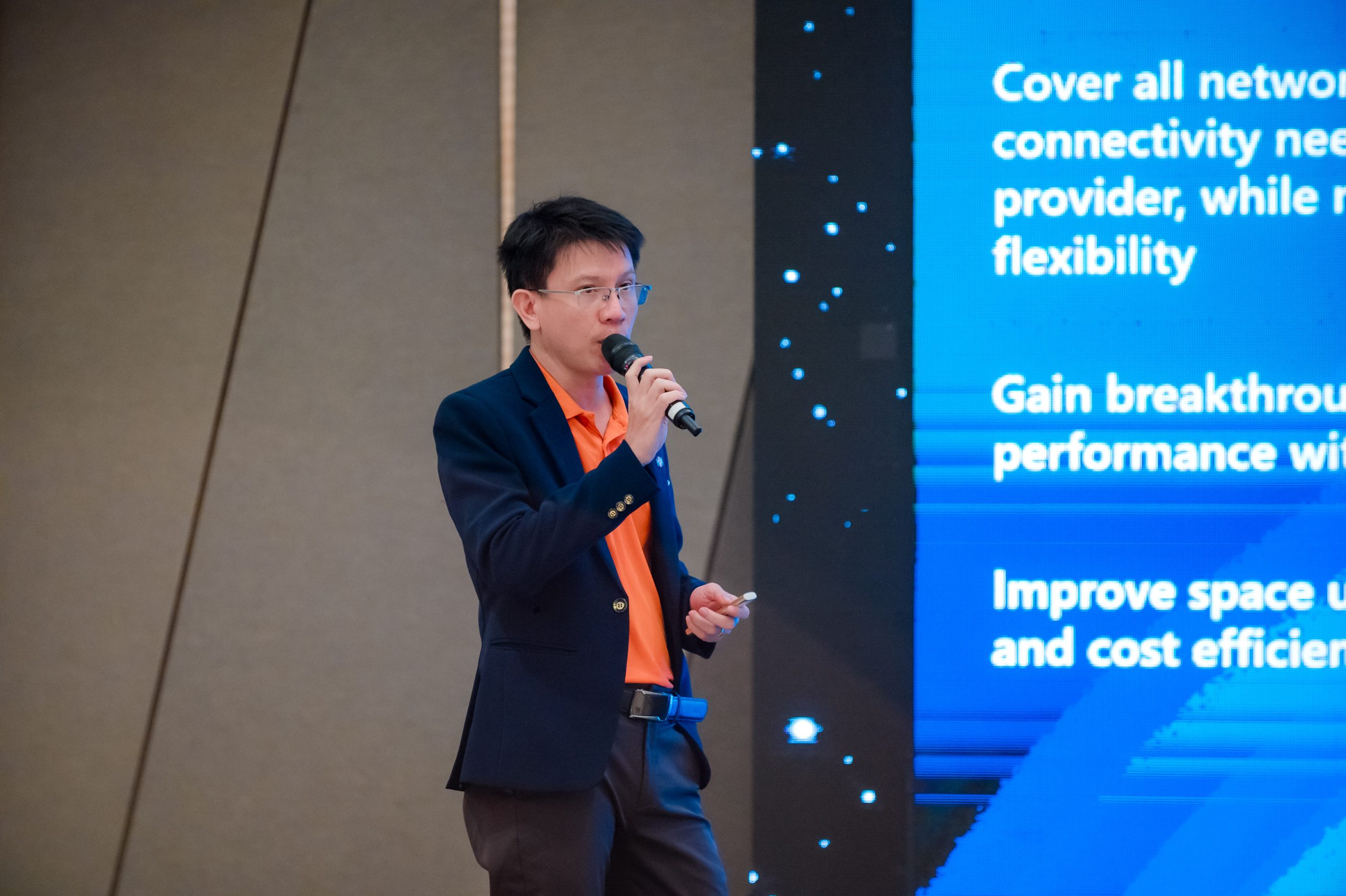 FPT và Cisco đồng hành kiến tạo hạ tầng thông minh cho doanh nghiệp trong kỷ nguyên AI 10 Anh Trung 1777881879