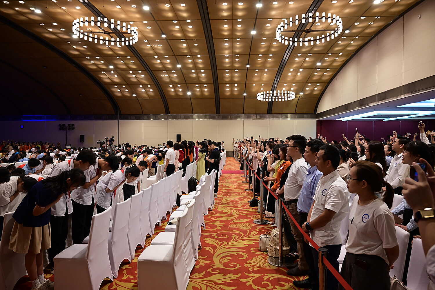 “Vươn mình rực rỡ” - Dấu ấn tại Lễ trao giải Violympic năm học 2025-2026 5 Các Học Sinh Tri ân Phụ Huynh 1779418431