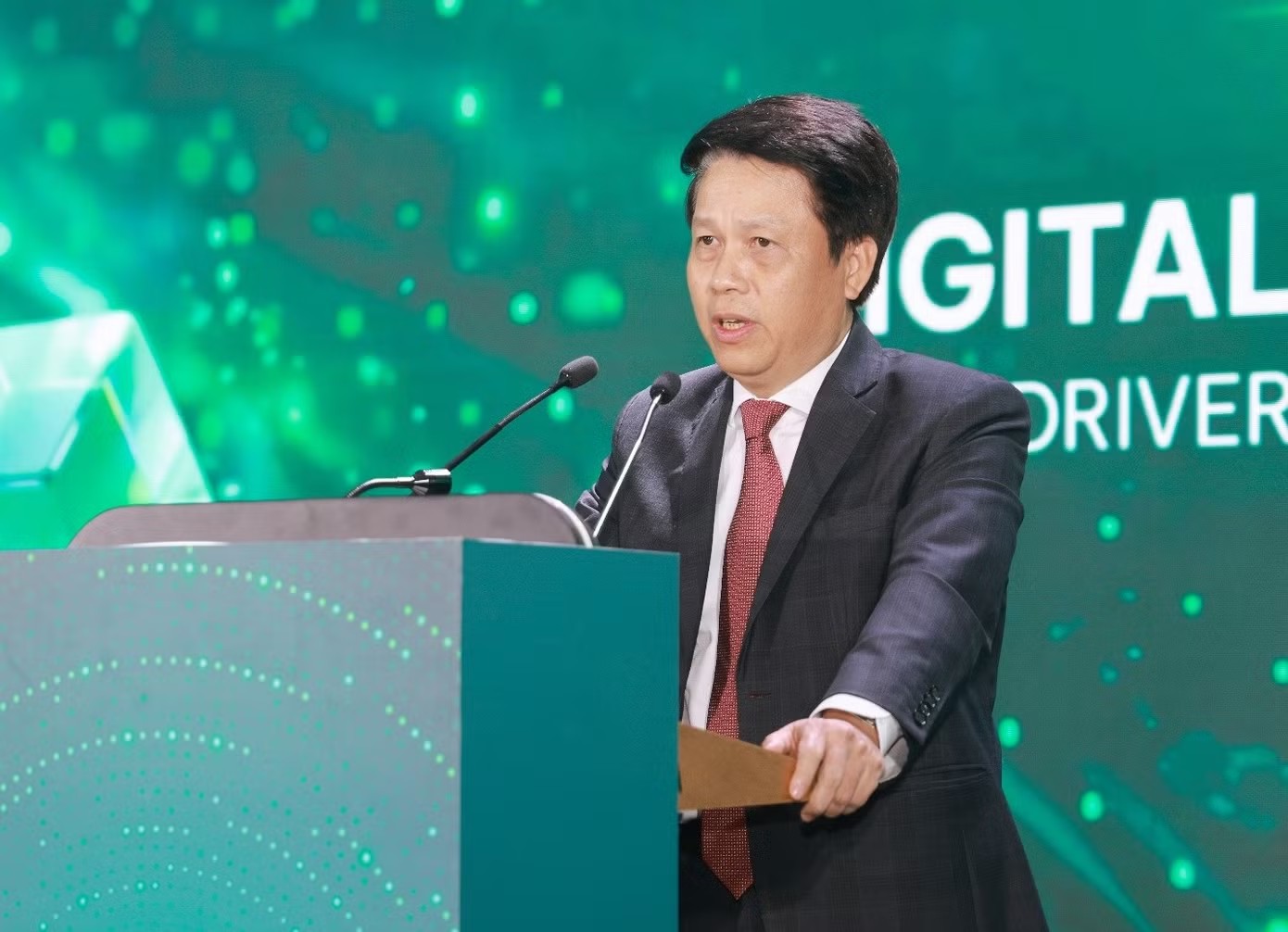 FPT đồng hành BIDV kiến tạo hệ sinh thái tài chính số toàn diện, thúc đẩy doanh nghiệp Việt tăng trưởng trong kỷ nguyên nhiều biến động 4 Ông Phạm Tiến Dũng Phó Thống đốc Ngân Hàng Nhà Nước Việt Nam Phát Biểu Tại Hội Thảo 1778056282
