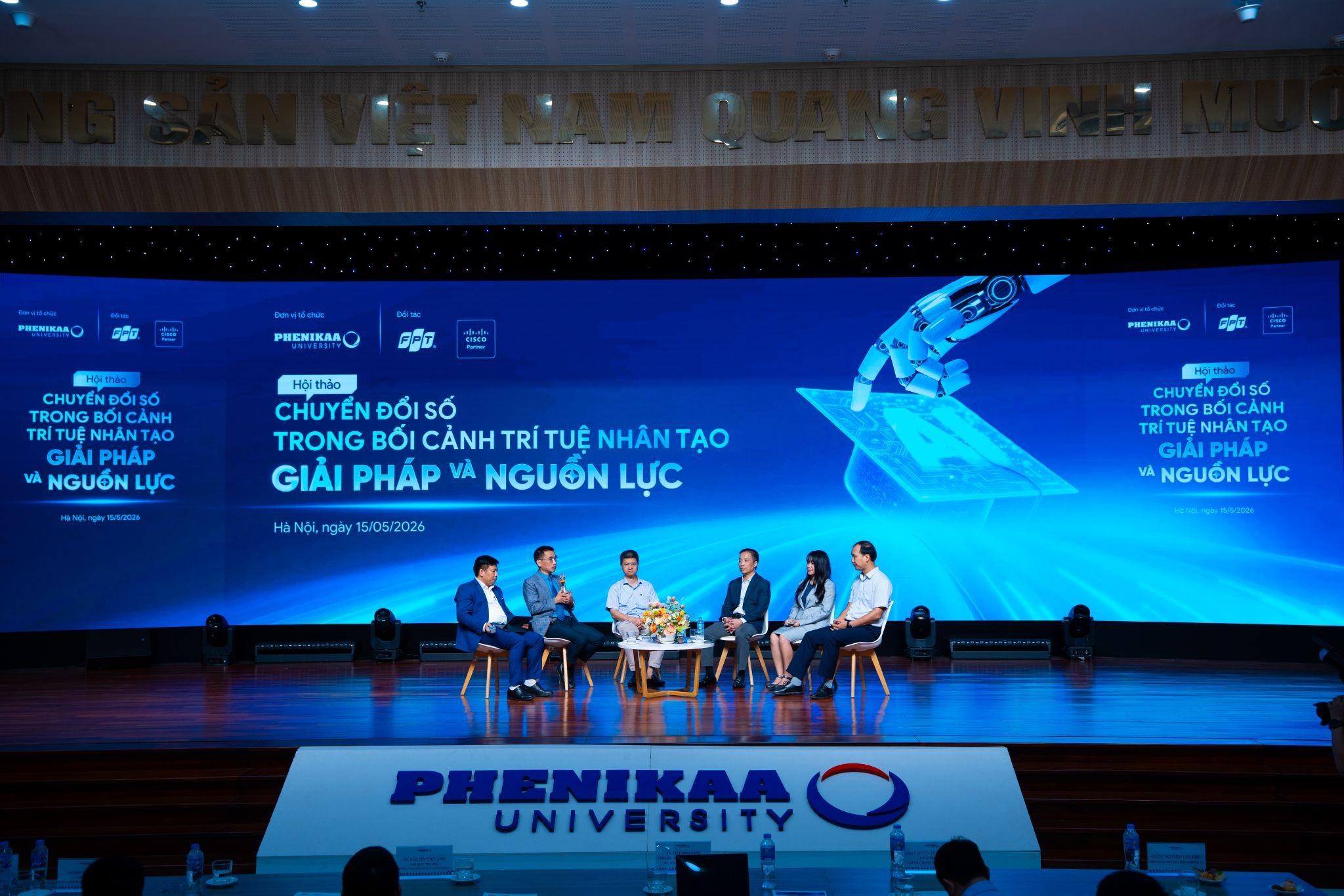 FPT cùng Cisco và Đại học Phenikaa thúc đẩy xây dựng đại học thông minh trong kỷ nguyên AI 24 Phiên Tọa đàm Mở Với Sự Tham Gia Của đại Diện Bộ Giáo Dục Và Đào Tạo, Đại Học Phenikaa, Fpt, Cisco Và đông đảo Sinh Viên 1779166510