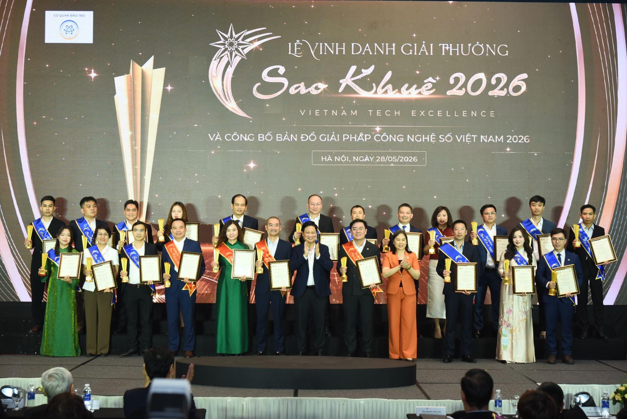 FPT khẳng định năng lực làm chủ công nghệ lõi với loạt giải Sao Khuê lần thứ 23 6 Tập đoàn Fpt đã Ghi Dấu ấn Khi Có 9 Sản Phẩm Và Nền Tảng Công Nghệ được Vinh Danh Tại Giải Thưởng Sao Khuê 2026 1780027505