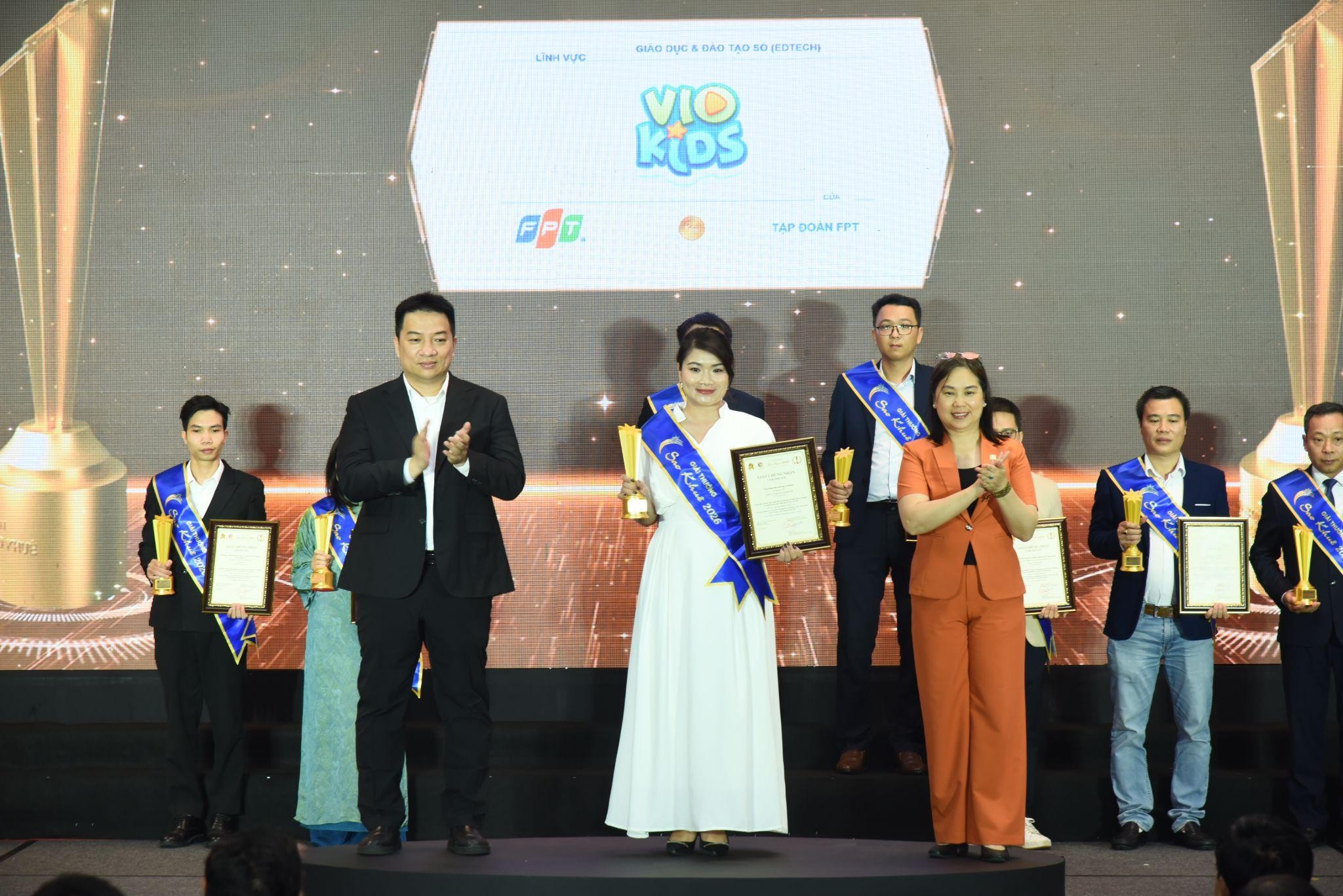 FPT khẳng định năng lực làm chủ công nghệ lõi với loạt giải Sao Khuê lần thứ 23 9 Ứng Dụng Tiền Tiểu Học Viokids được Vinh Danh ở Lĩnh Vực Giáo Dục & Đào Tạo Số 1780027503