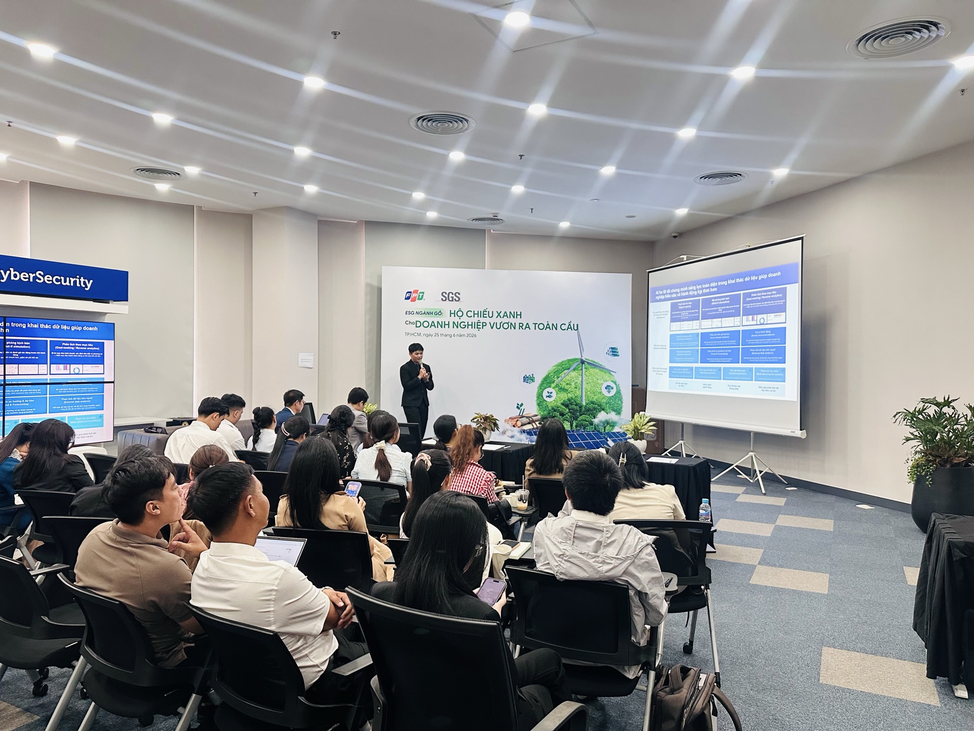 FPT và SGS Việt Nam đồng hành cùng doanh nghiệp ngành Gỗ xây dựng "hộ chiếu xanh" vươn ra thị trường toàn cầu 12 D68e9b78 2825 43f0 Af6b 8905df6a6d6efullsizerender 1782725496