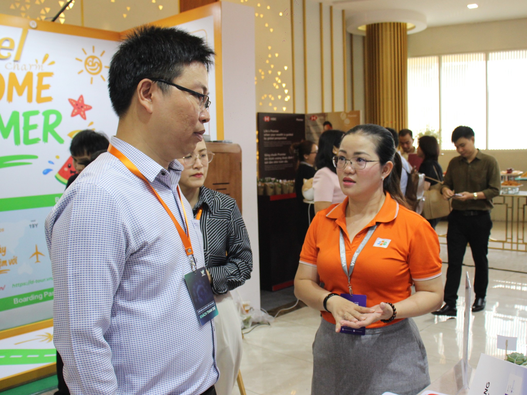 FPT cùng doanh nghiệp làm chủ lộ trình triển khai hợp đồng lao động điện tử chuẩn Nghị định 337/2025/NĐ-CP 10 Fpt Giới Thiệu Fpt.econtract Tại Gian Hàng Triển Lãm 1780904492