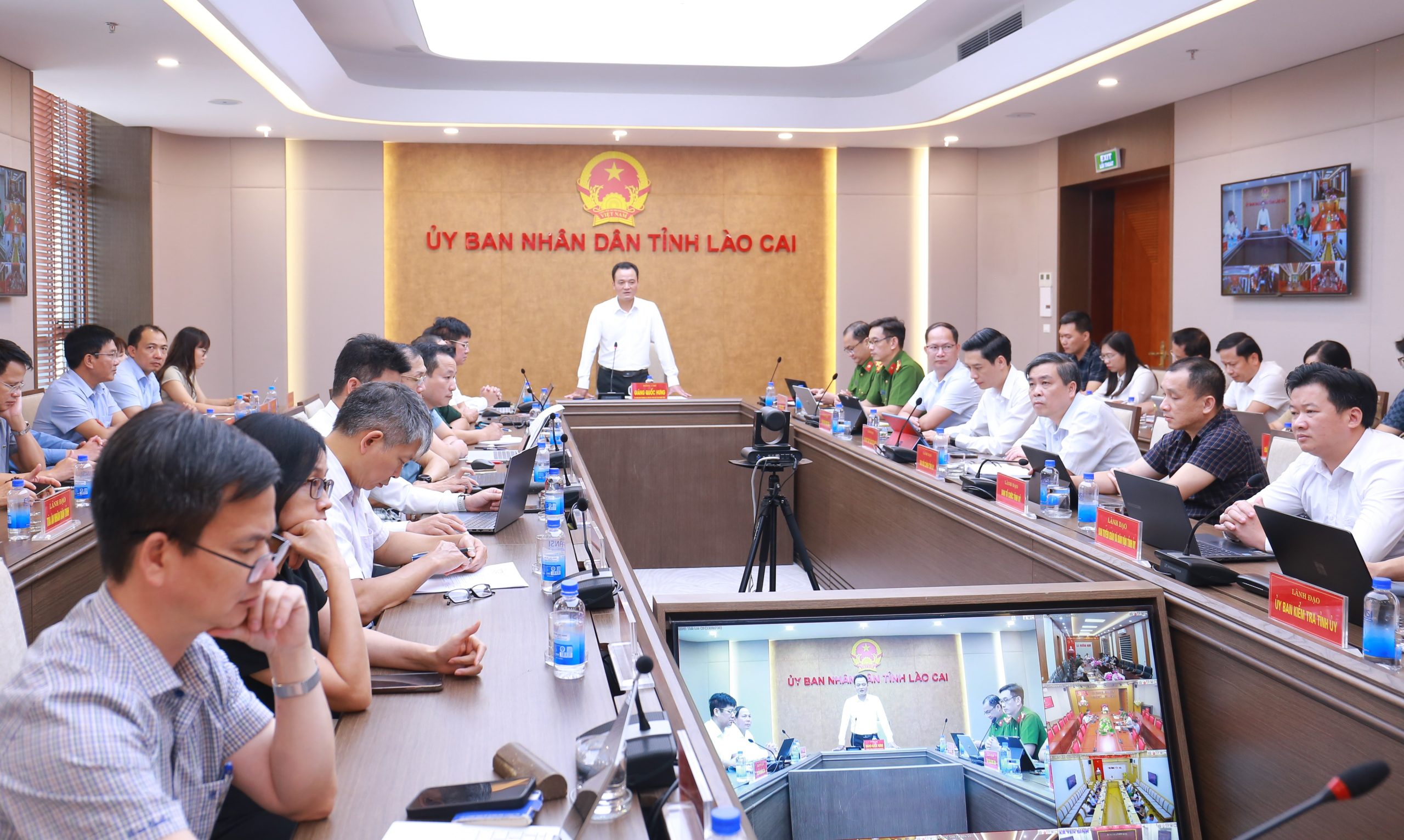 Lào Cai phát động Chiến dịch 90 ngày xây dựng cơ sở dữ liệu, tăng tốc hình thành nền tảng dữ liệu số toàn tỉnh với sự đồng hành của FPT 4 Ảnh 1 Đồng Chí Giàng Quốc Hưng Phó Chủ Tịch Ubnd Tỉnh Phát Biểu Chỉ đạo Tại Lễ Phát động 1786077642