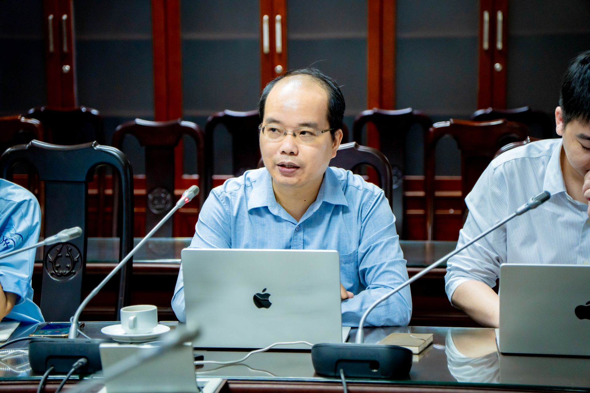 FPT tập huấn cách ứng dụng AI nhằm tối ưu hiệu quả công việc cho cán bộ Cục Hạ tầng và Thiết bị y tế 9 Anh Phạm Quang Nhật Minh GĐ Fis Ai R&d 1787890431