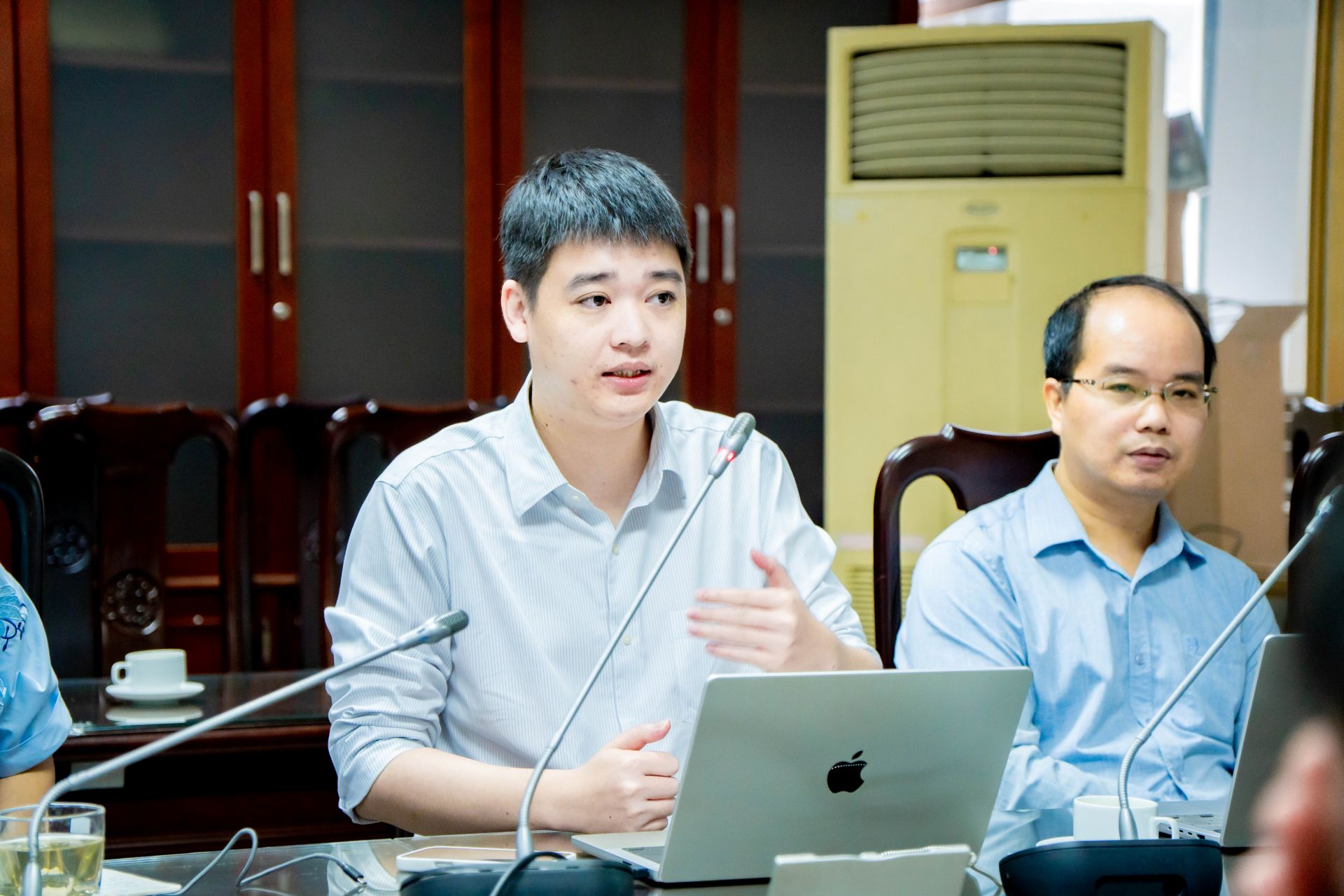 FPT tập huấn cách ứng dụng AI nhằm tối ưu hiệu quả công việc cho cán bộ Cục Hạ tầng và Thiết bị y tế 10 Anh Võ Tá Nhật Anh Chuyên Gia Ai Fis Dd Bom 1787890430