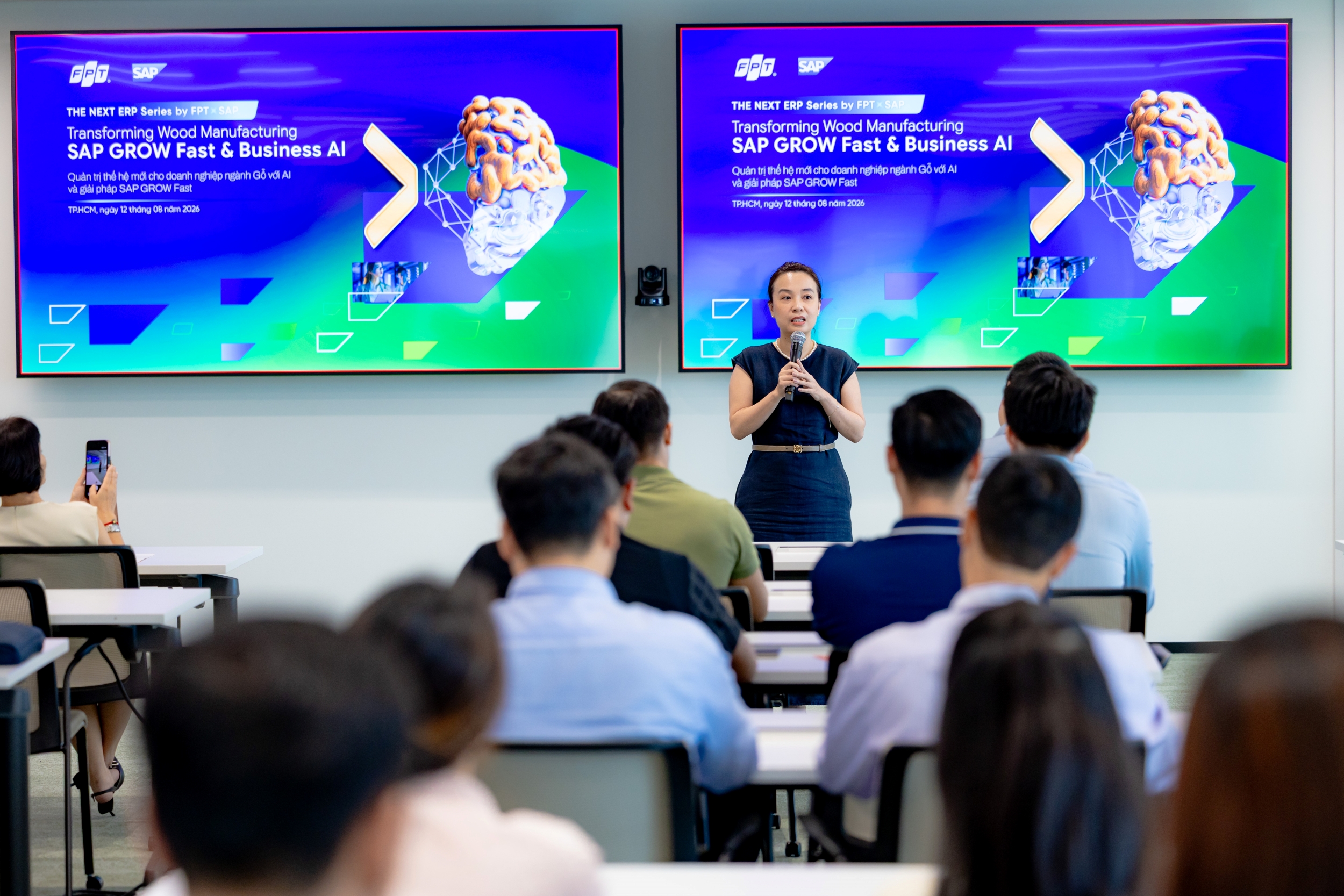 FPT và SAP đồng hành cùng doanh nghiệp ngành Gỗ kiến tạo năng lực quản trị thế hệ mới với SAP GROW Fast và Business AI 5 Chị Hoàng Thu Quỳnh Giám đốc Kinh Doanh Sap Việt Nam1 1786628325