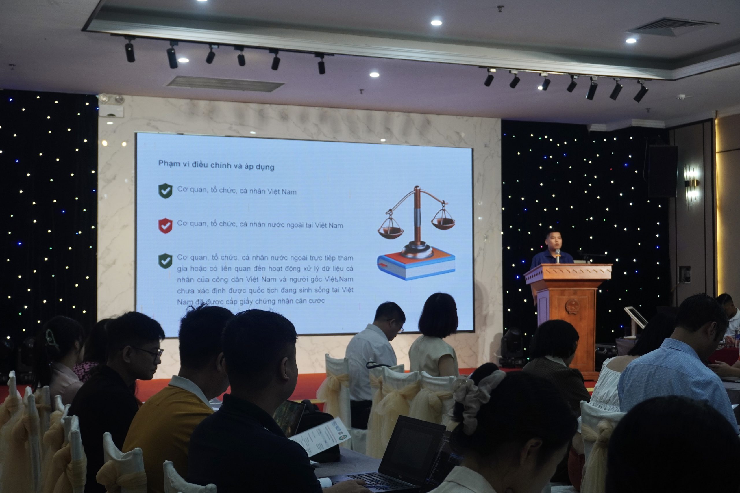 FPT đồng hành cùng VCCI hỗ trợ doanh nghiệp triển khai Luật Bảo vệ dữ liệu cá nhân 8 Dsc07347 1786087571