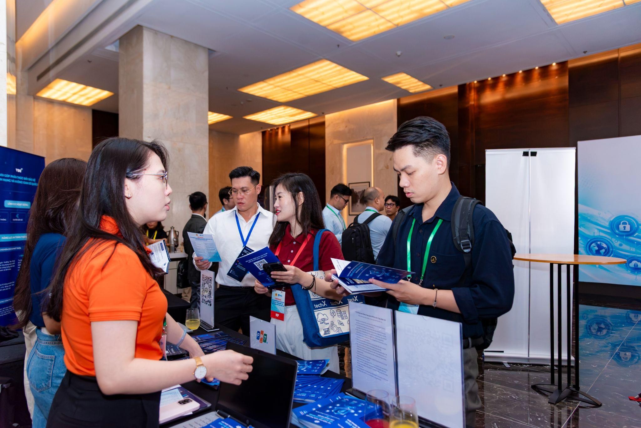 FPT góp mặt tại hội nghị phổ biến Luật An ninh mạng và Bảo vệ dữ liệu cá nhân 8 Gian Hàng Của Fpt 2 1787385897