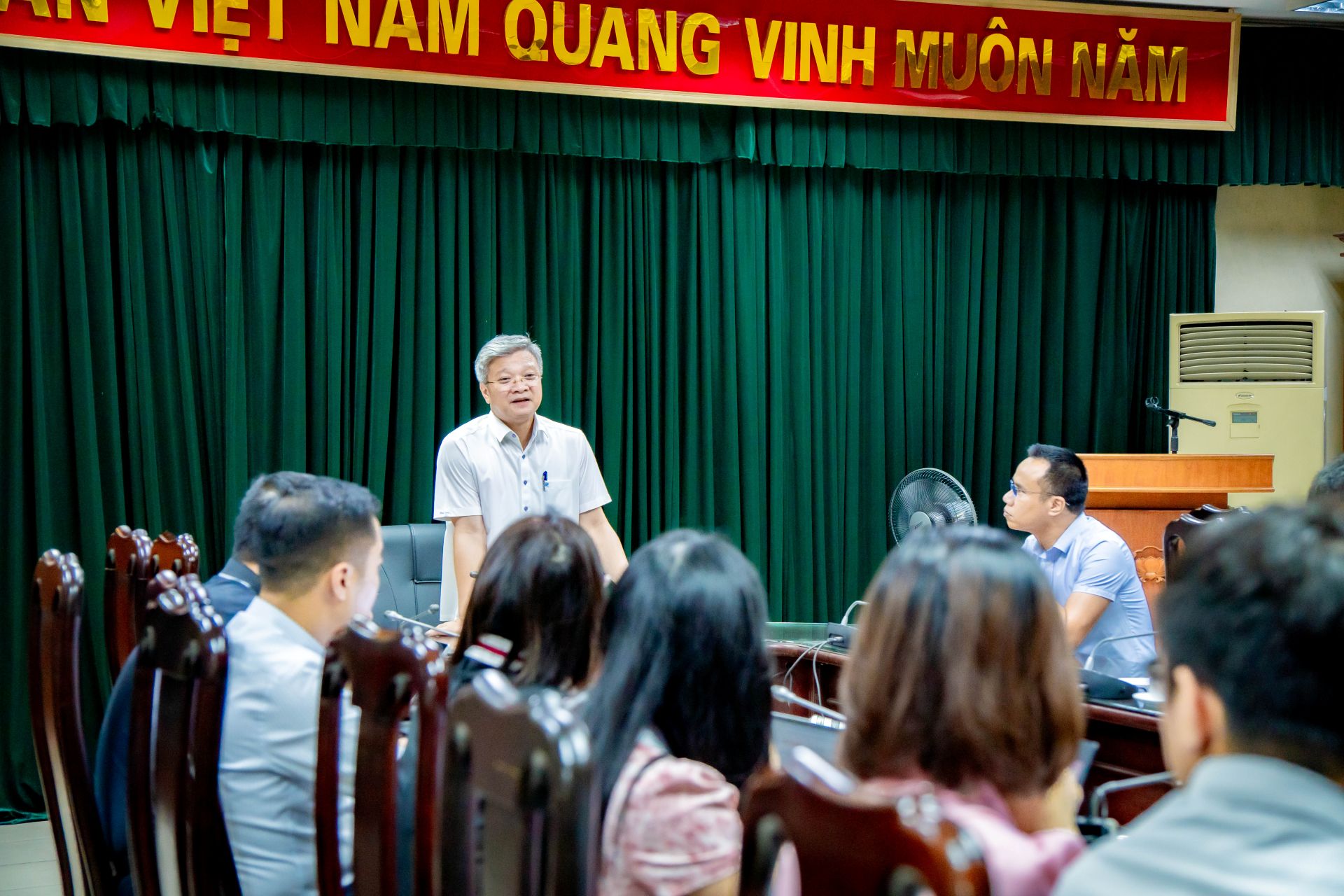 FPT tập huấn cách ứng dụng AI nhằm tối ưu hiệu quả công việc cho cán bộ Cục Hạ tầng và Thiết bị y tế 7 Ông Nguyễn Minh Lợi Cục Trưởng Cục Hạ Tầng Và Thiết Bị Y Tế, Phát Biểu Khai Mạc Buổi Tập Huấn 1787890432
