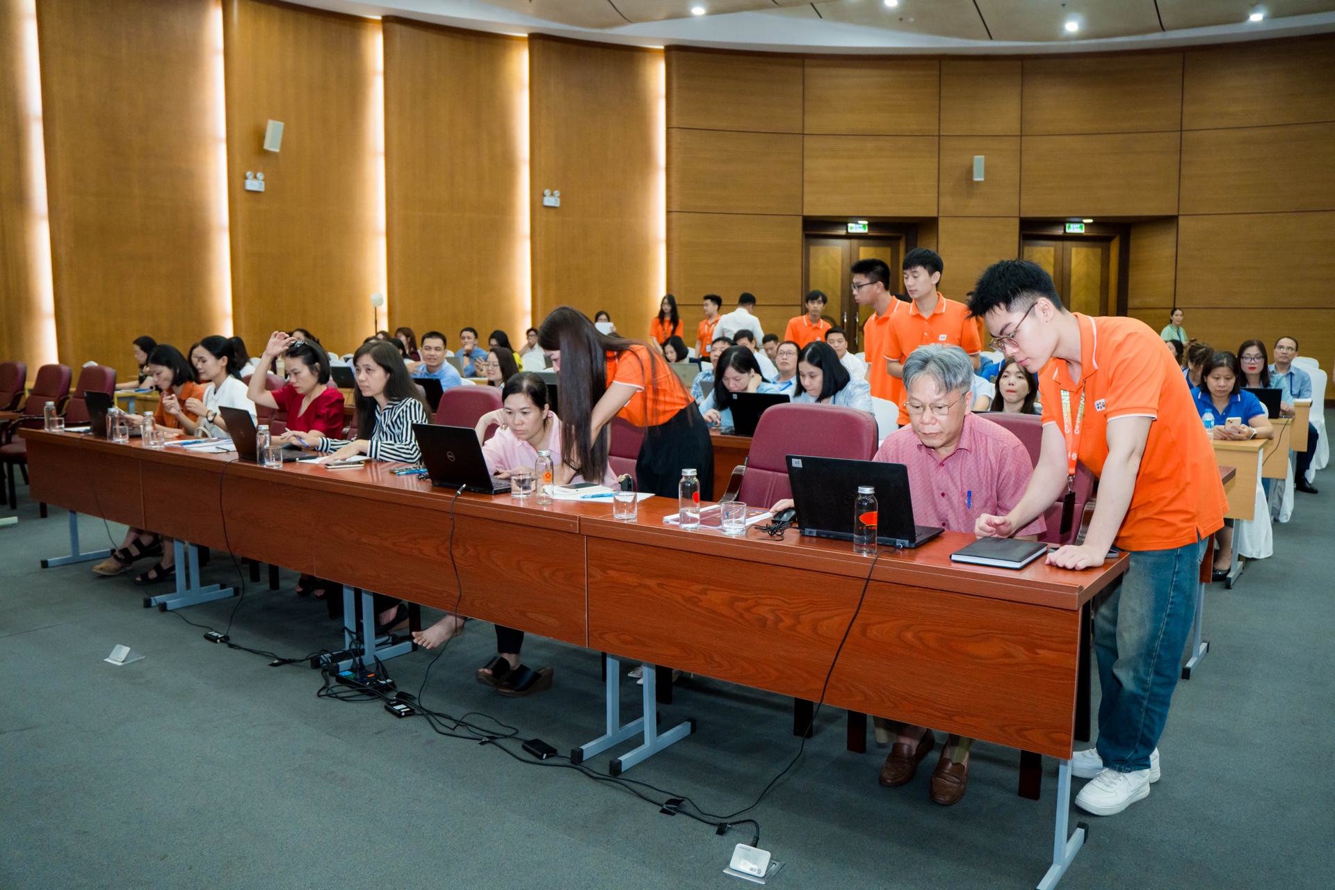 Bộ Nội vụ phối hợp FPT triển khai tập huấn thử nghiệm diện rộng Phần mềm quản lý, điều hành, giao nhiệm vụ và đánh giá kết quả thực hiện nhiệm vụ 5 2179 1789728542 1790075740