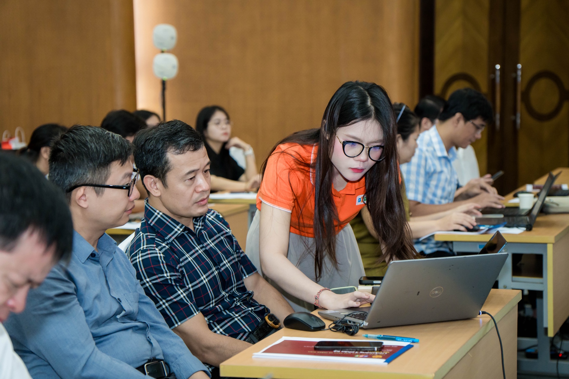 Bộ Nội vụ phối hợp FPT triển khai tập huấn thử nghiệm diện rộng Phần mềm quản lý, điều hành, giao nhiệm vụ và đánh giá kết quả thực hiện nhiệm vụ 6 3413 1789728542 1790075738