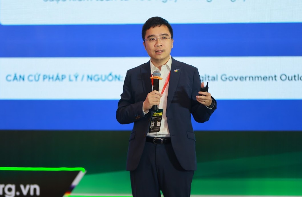 Lãnh đạo FPT: “Ngành Tài chính Việt Nam đang đứng trước cơ hội tiên phong chuyển đổi AI, FPT cam kết song hành lộ trình AI-First cùng ngành đến năm 2030” 5 Ông Minh Nhận định Bài Toán Quản Trị Ai Là Then Chốt 1790583581