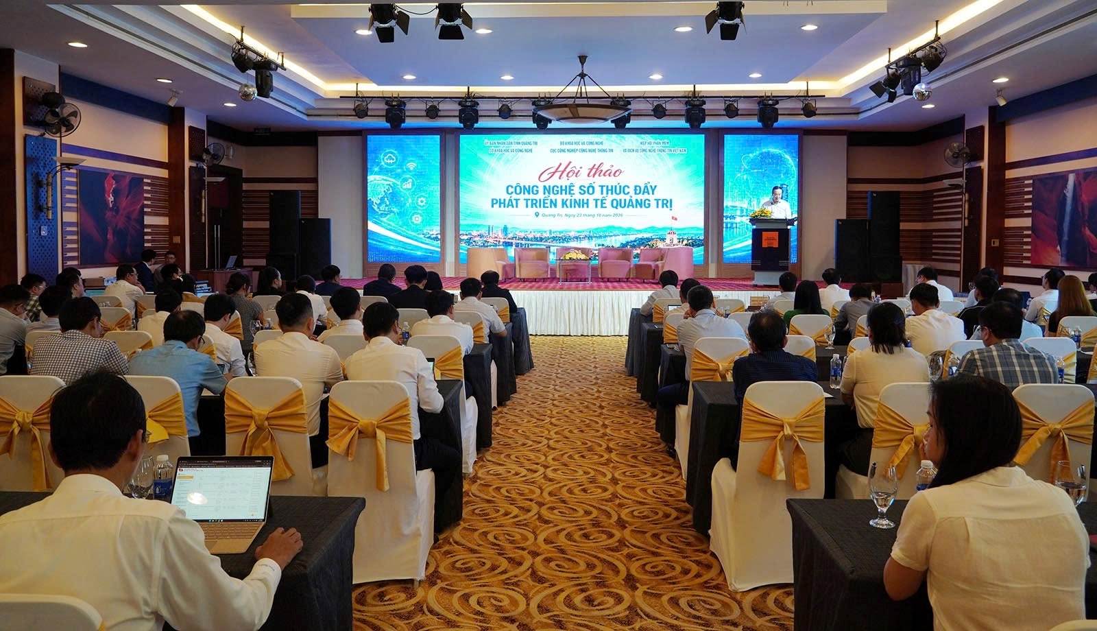 FPT đề xuất giải pháp công nghệ đồng hành cùng Quảng Trị giải bài toán phát triển du lịch 4 91ab616d 7b41 443b B869 5908ba2cb0eaimg 3515 (1) 1793174253