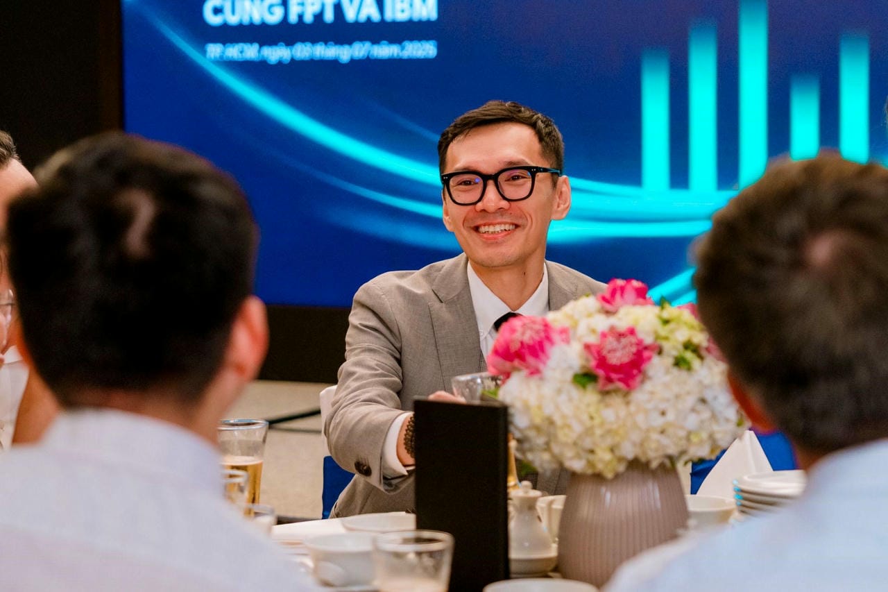 Ông Phạm Hoàng Anh Tập đoàn Fpt Tại Hội Thảo 1751885112
