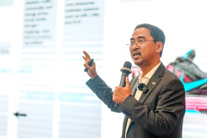 Đại diện FPT đề xuất gắn mã định danh, mã QR cho từng loại thuốc tại Hội thảo Y tế