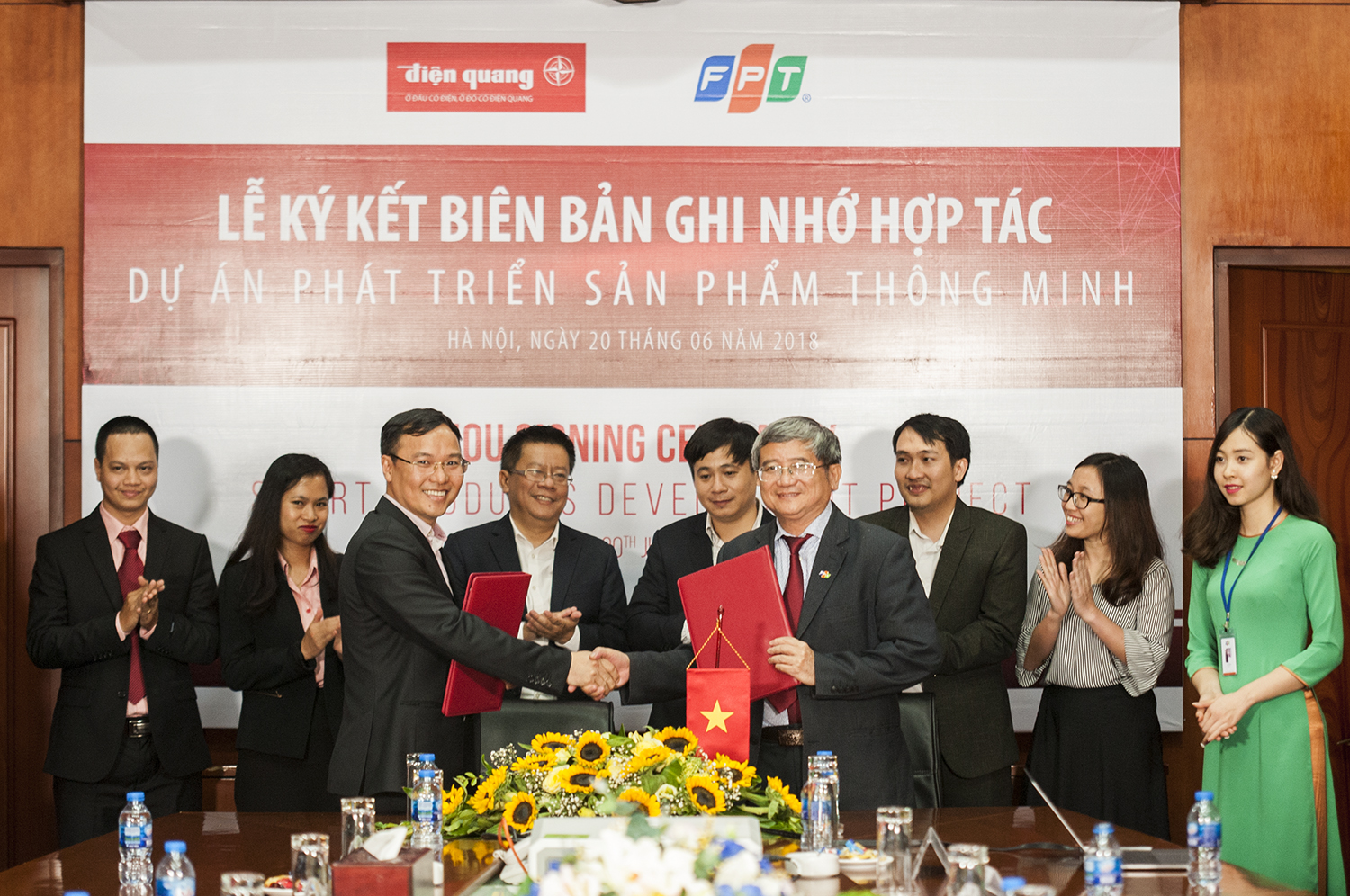 FPT IS hợp tác cùng công ty CP Bóng đèn Điện Quang 